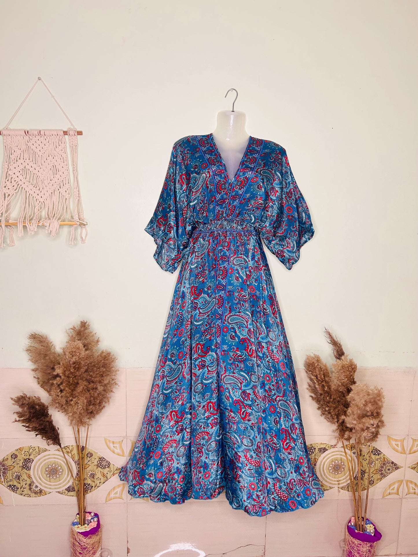 ππΈ Dark Blue Silk Kaftan with Pink Floral Elegance πΈπ