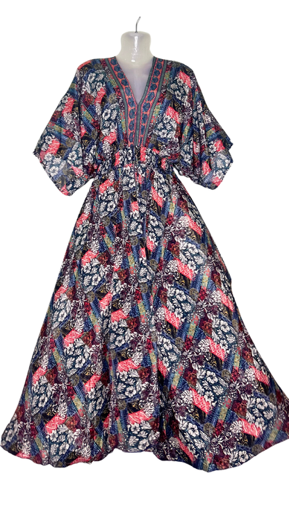 🖤🌸 Black Silk Kaftan with Pink Floral Elegance – Timeless & Chic 🌸🖤