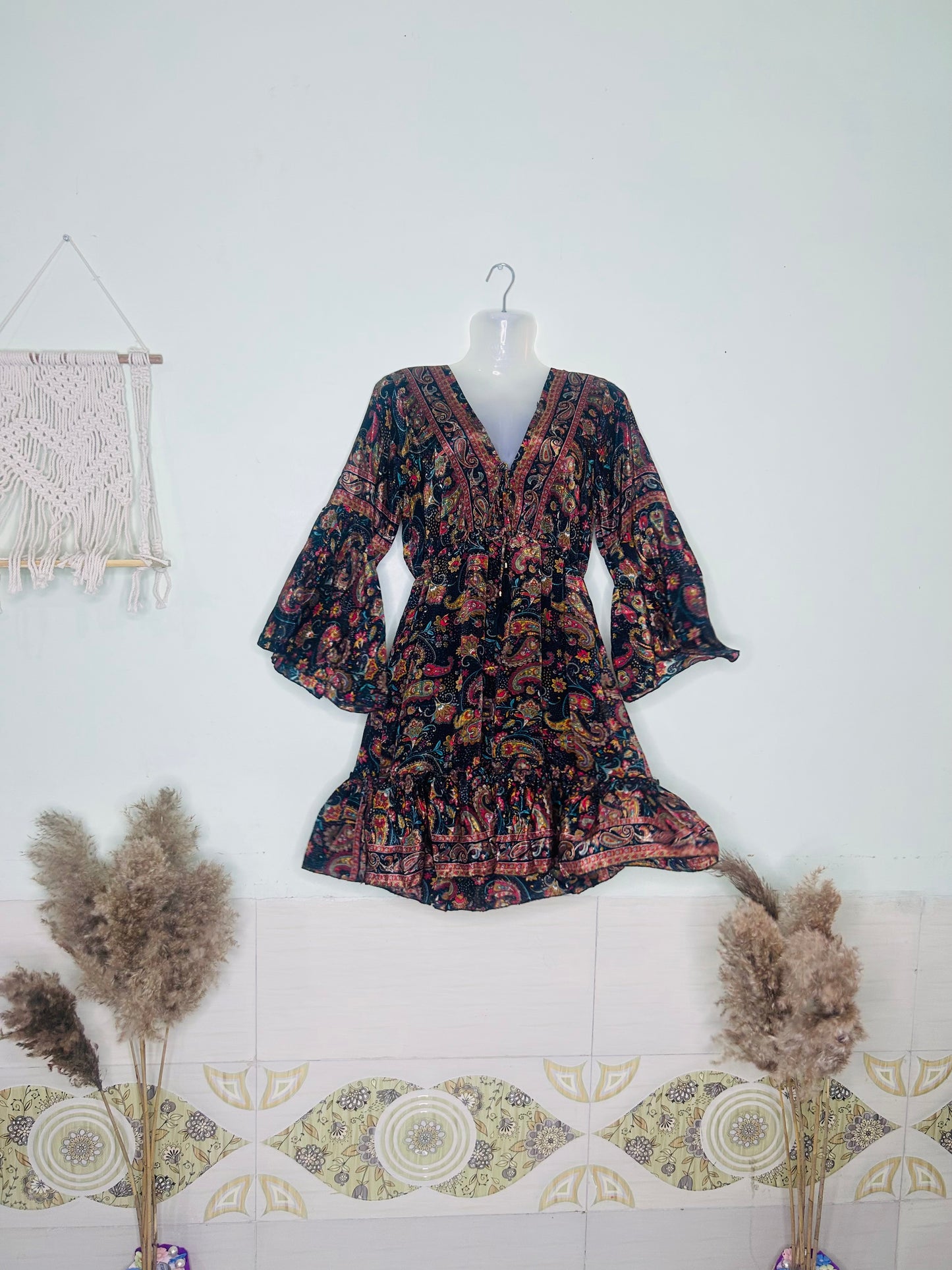 Elegant Confidence Silk Dress – Dark Brown with Long Sleeves & Dori