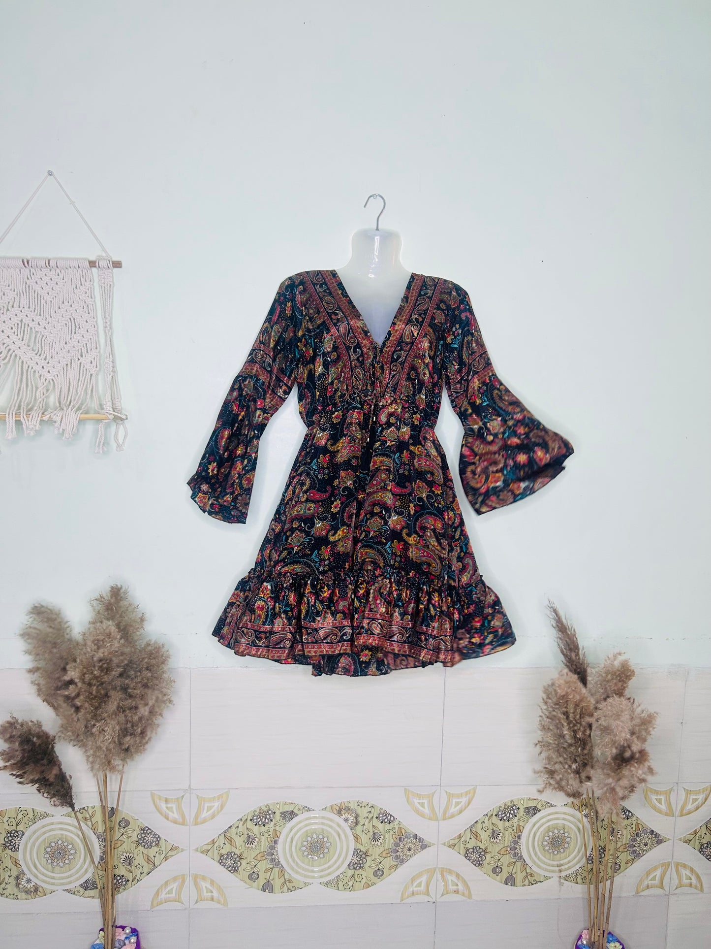 Elegant Confidence Silk Dress – Dark Brown with Long Sleeves & Dori